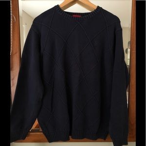 Men’s cotton sweater.